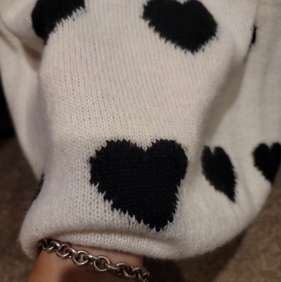 Sweater - Picture 5 of 6